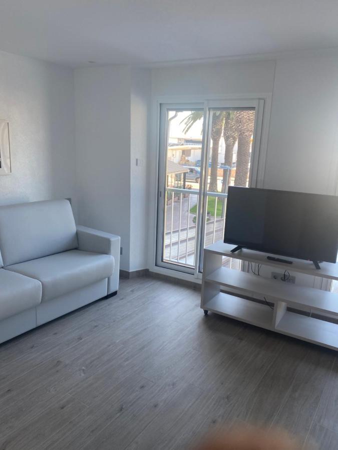Loft Amb Vistes Al Mar By Apartaments La Catifa Palamos Exterior photo